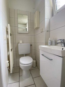 G�ste-WC Charmante 3-Zimmer Wohnung am Schlosspark