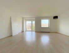 Wohnzimmer Die k�nnte Ihnen passen.