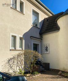 Hauseingang Charmante 3-Zimmer Wohnung am Schlosspark