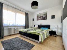 Schlafzimmer 2-Zimmer-Wohnung: Zentral und doch ruhig