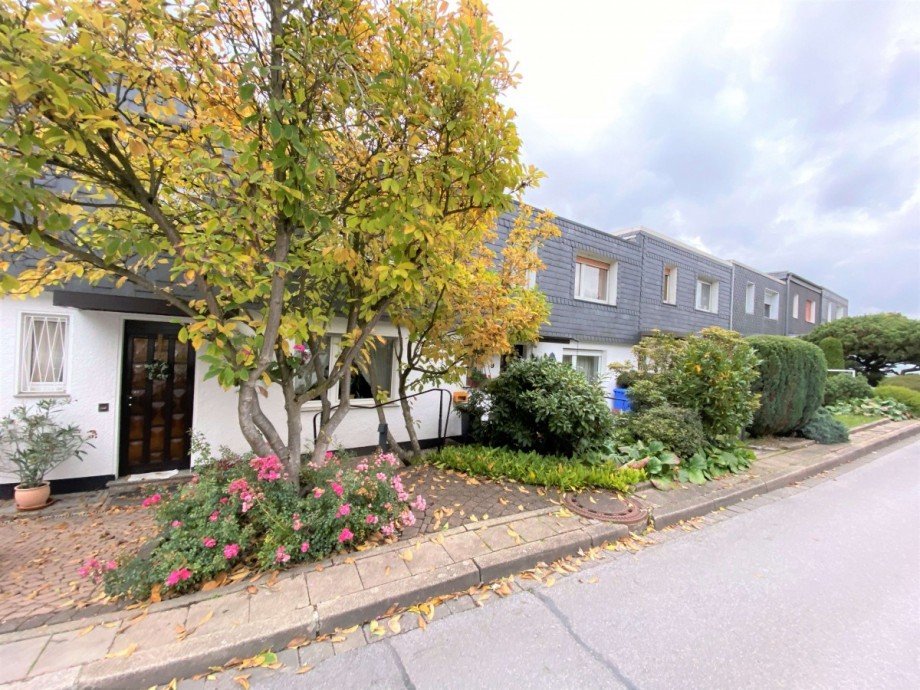Hausansichtvorne Reiheneckhaus Heiligenhaus