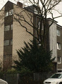 Hausansicht Freundliche 1-Zimmer-Dachgeschosswohnung in zentraler Lage