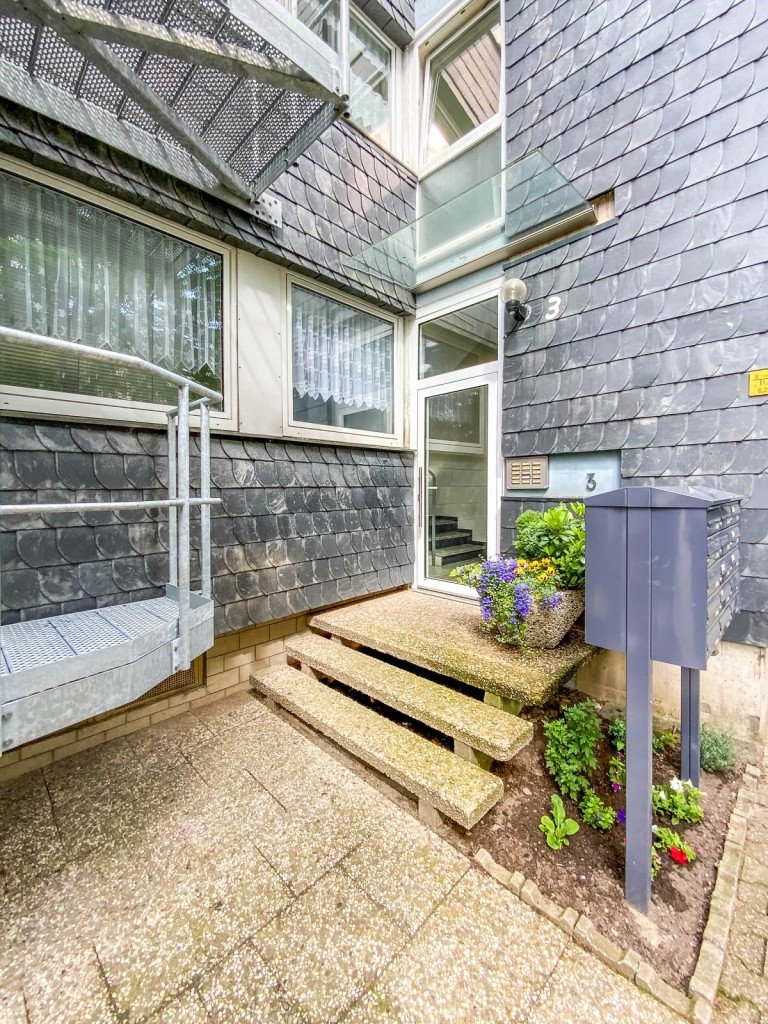Hauseingang Monheim am Rhein Etagenwohnung Gem�tliche 2,5-Zimmer Wohnung