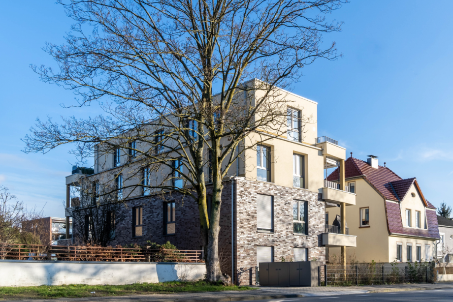 Hausansicht Etagenwohnung Langenfeld