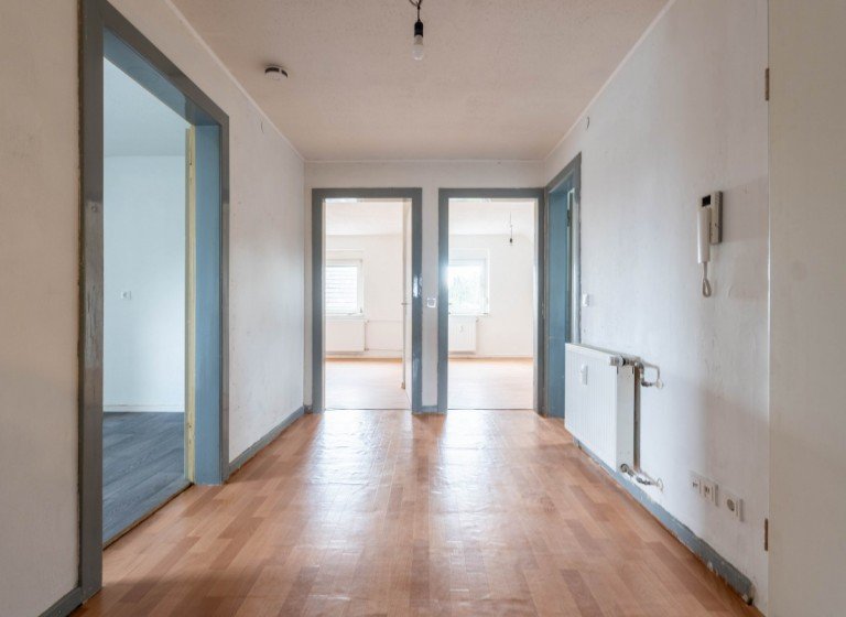 Flur Monheim Etagenwohnung Eine gro�z�gige 3-Zimmer-Wohnung wartet auf Sie.