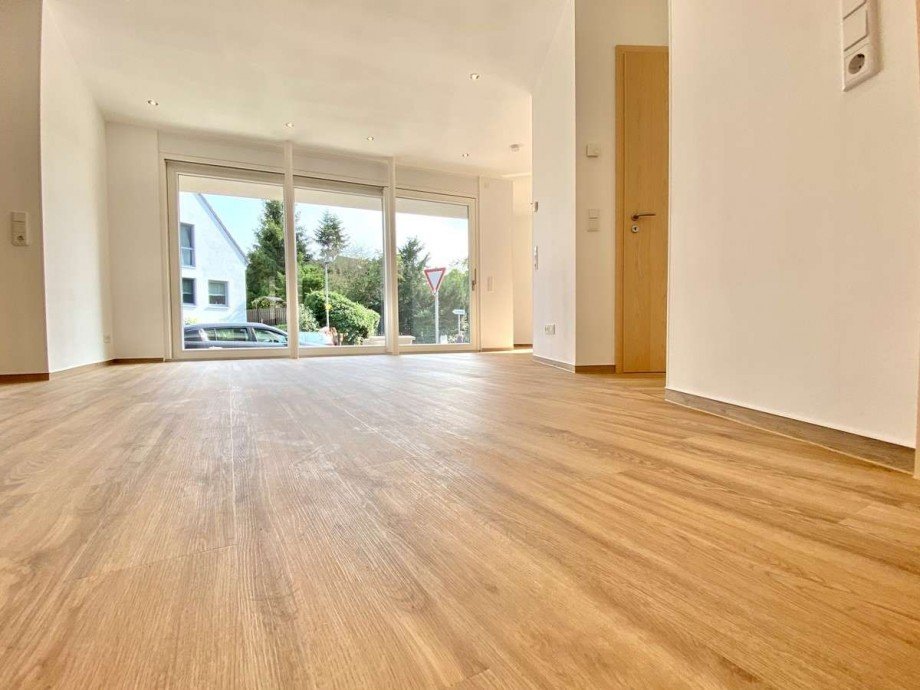 Blick ins Wohnzimmer Wohnung Monheim am Rhein
