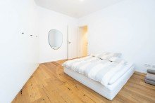 Schlafzimmer Tr�umen Sie sich schon mal rein - Moderne 3-Zimmer-Wohnung in Langenfeld.