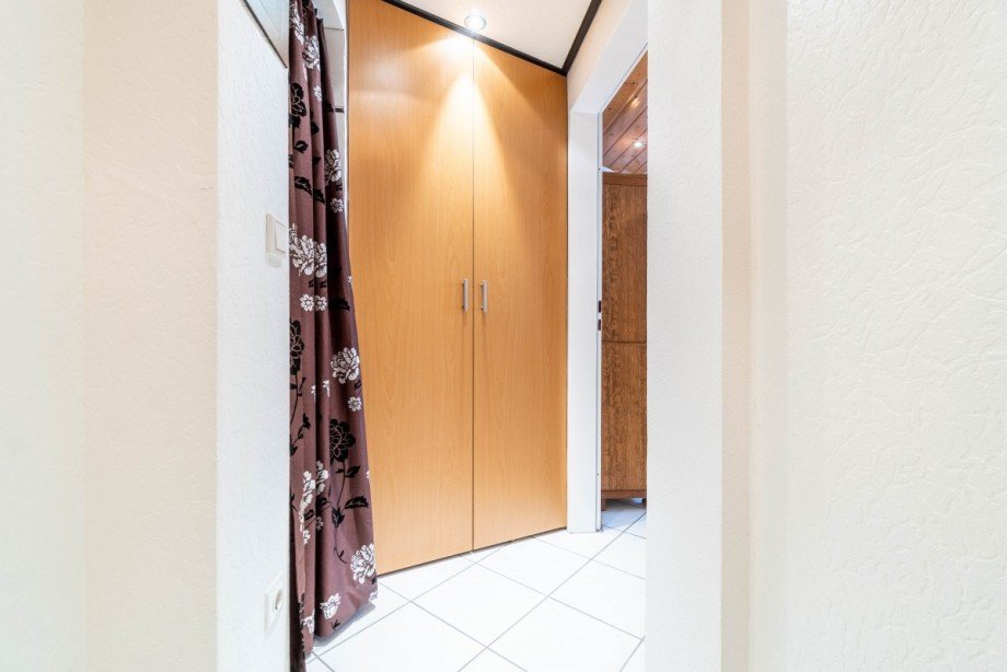 Flur (Kellerapartment) Etagenwohnung Monheim am Rhein