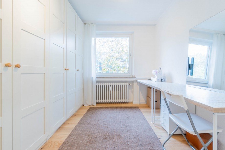 Ankleidezimmer Etagenwohnung D�sseldorf