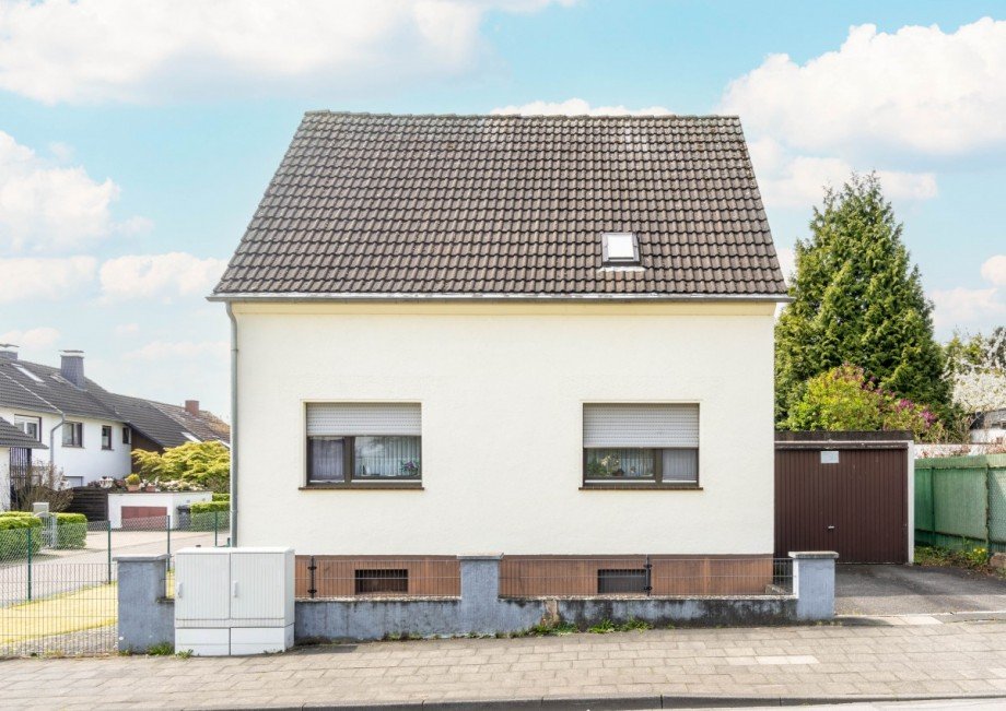 Hausansicht Wohngrundst�ck Monheim am Rhein