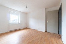 Schlafzimmer Eine gro�z�gige 3-Zimmer-Wohnung wartet auf Sie.