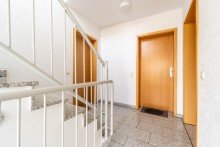 Treppenhaus Charmant & perfekt aufgeteilt - 3-Zimmer Wohnung in Langenfeld