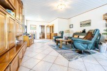 Wohnzimmer Mehr als erwartet. - 90,5 m� Wohnfl�che, gro�er Balkon und vielseitig nutzbarer Kellerbereich