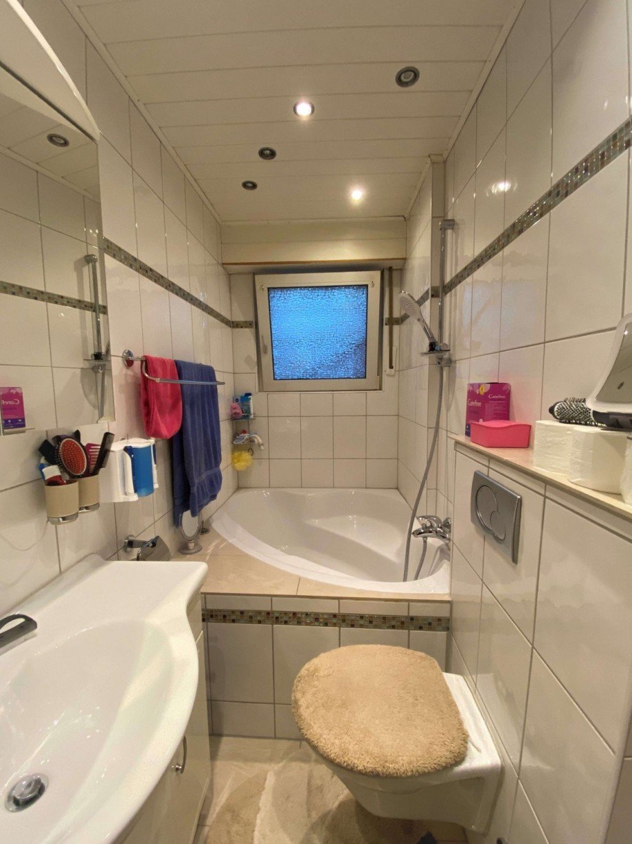 BadezimmerEG Zweifamilienhaus Duisburg