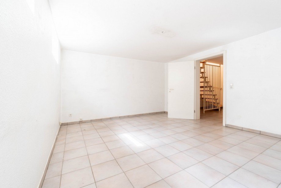 Keller Arbeits- o. Hobbyzimmer Reihenmittelhaus Monheim am Rhein