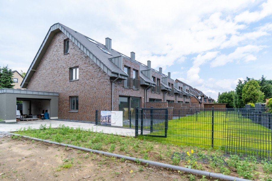 Stand 19.06.2024 Reihenendhaus Langenfeld (Rheinland)