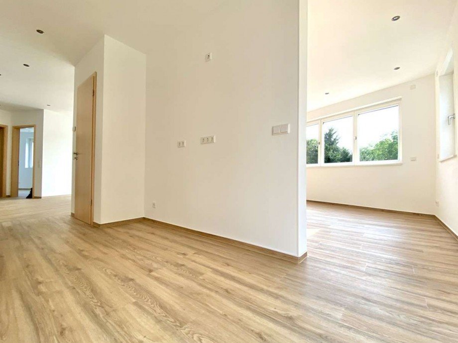 K�che mit Blick ins Esszimmer Wohnung Monheim am Rhein