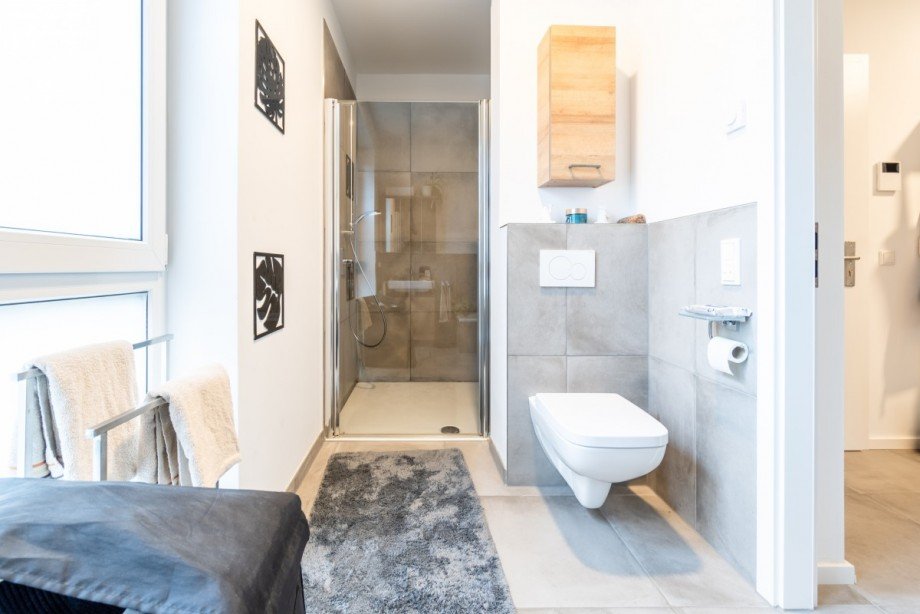 Bad (2) Etagenwohnung Langenfeld